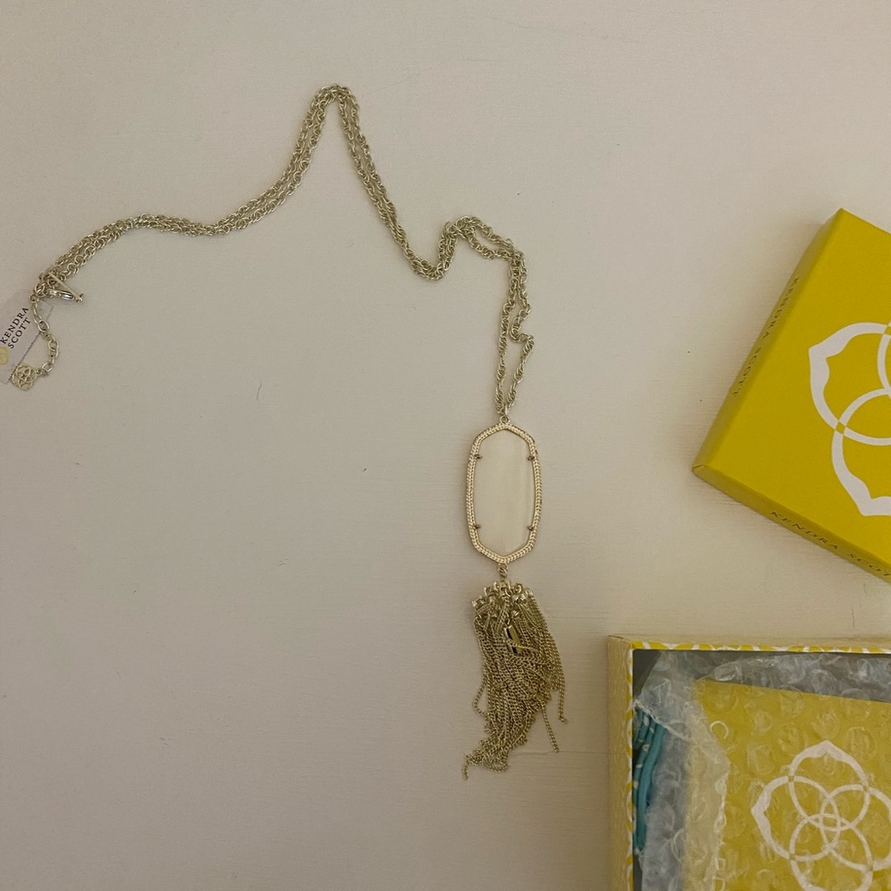 Kendra Scott Necklace